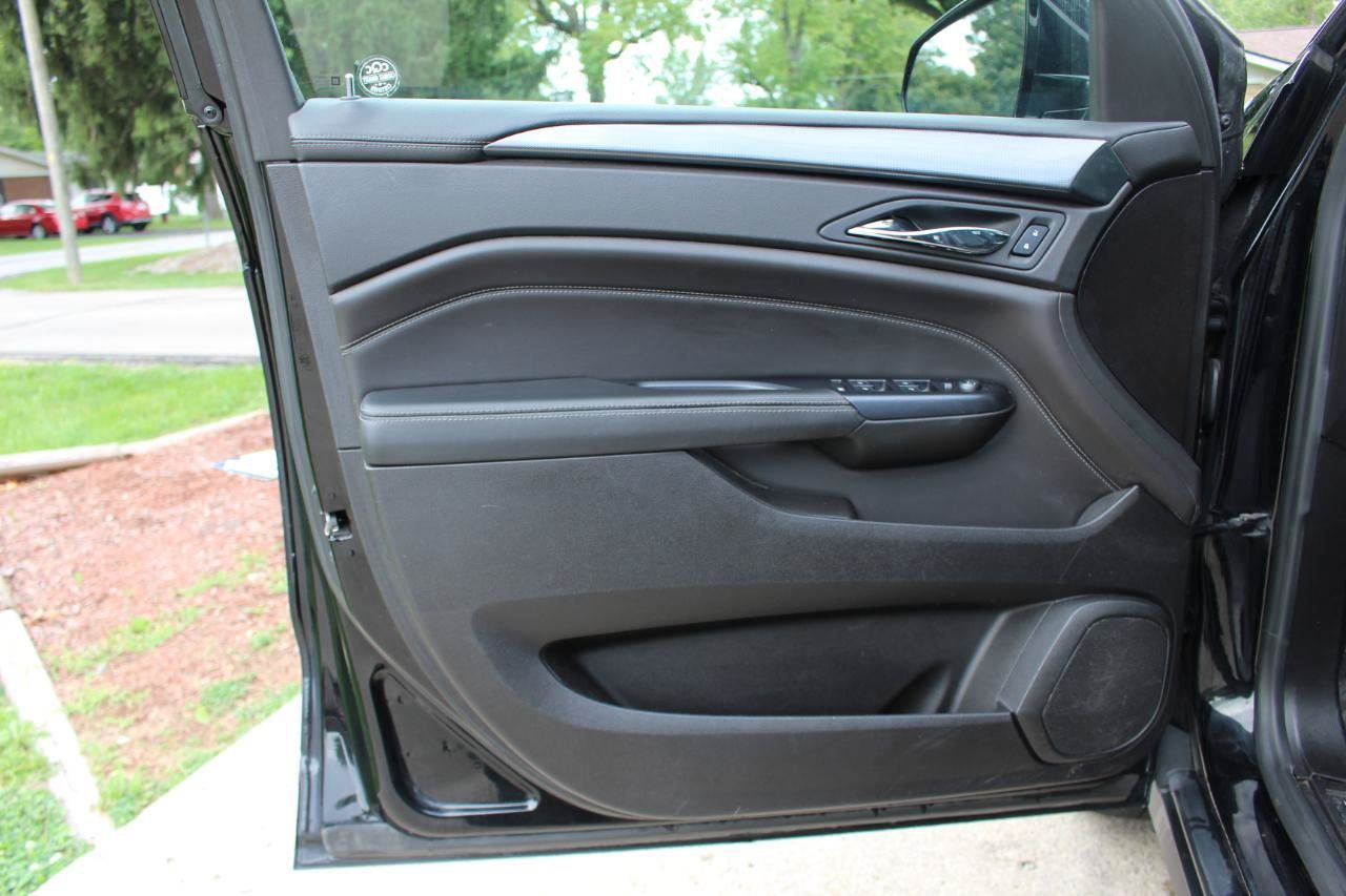 Used 2015 Cadillac SRX FWD image 11