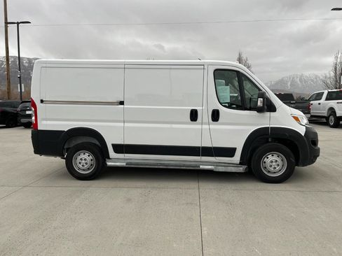 Used 2023 RAM ProMaster 2500 image 2