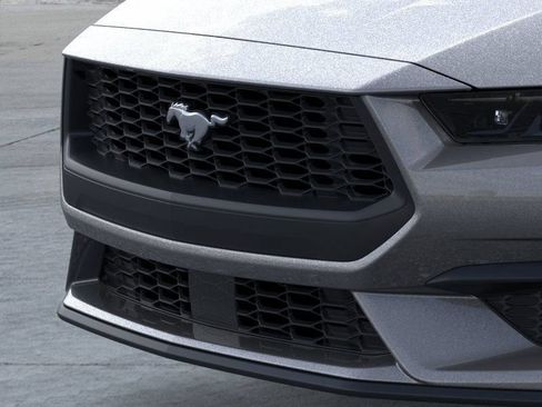 Used 2026 Ford Mustang Coupe RWD image 17