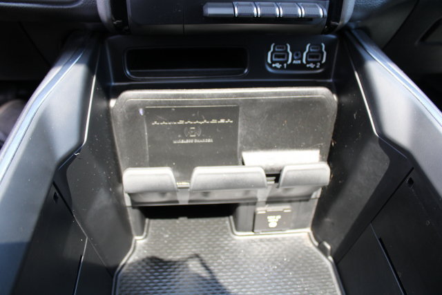 Used 2020 RAM 1500 Laramie AWD/4WD image 46