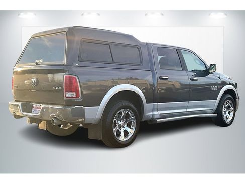 Used 2018 RAM 1500 Laramie image 13