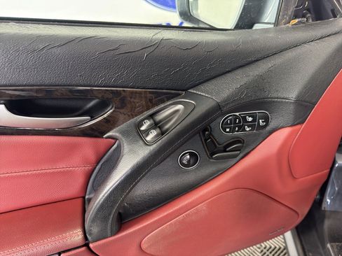 Used 2011 Mercedes-Benz SL 550 image 15