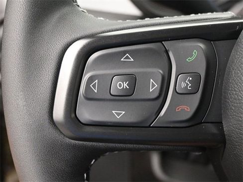 New 2025 Jeep Gladiator Sport image 29