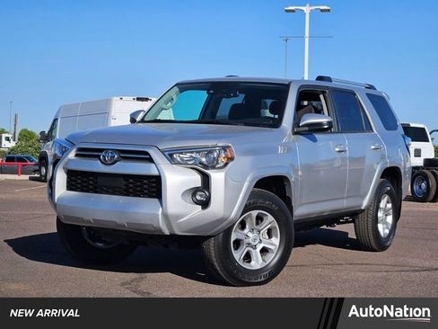 Used 2024 Toyota 4Runner SR5 image 1