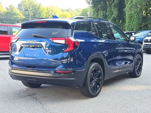 Used 2022 GMC Terrain SLT w/ Elevation Edition FWD image 6
