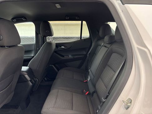 Used 2025 Chevrolet Equinox LT AWD/4WD image 25