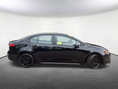Certified 2025 Toyota Corolla LE FWD image 18