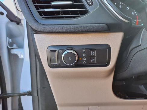 Used 2022 Ford Escape SEL image 19