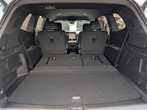 New 2026 GMC Acadia Elevation w/ Elevation Premium Package AWD/4WD image 29