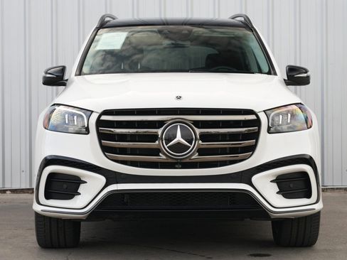 Used 2024 Mercedes-Benz GLS 580 4MATIC image 7