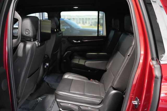 Used 2023 GMC Yukon XL Denali AWD/4WD image 14