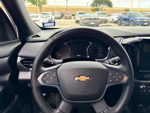 Used 2023 Chevrolet Traverse LT FWD image 12