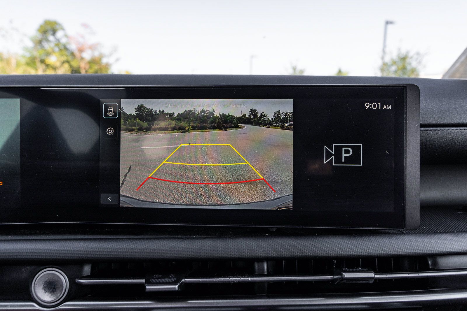 Used 2025 Hyundai Tucson SE FWD image 32