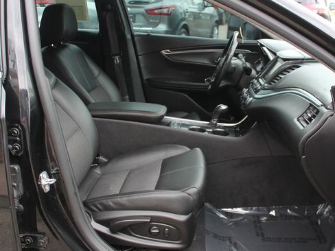 Used 2019 Chevrolet Impala LT w/ Sunroof and Spoiler Package FWD image 24