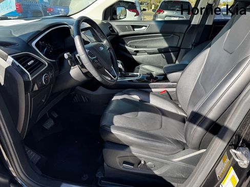 Used 2016 Ford Edge Titanium w/ Technology Package image 10