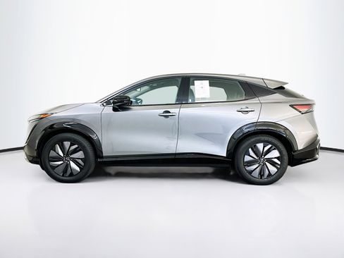 Used 2024 Nissan Ariya AWD image 4