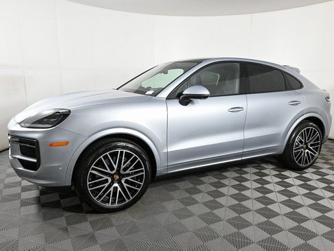 New 2026 Porsche Cayenne Coupe image 2