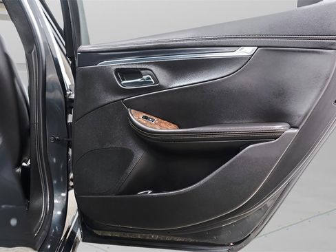 Used 2014 Chevrolet Impala LT image 32