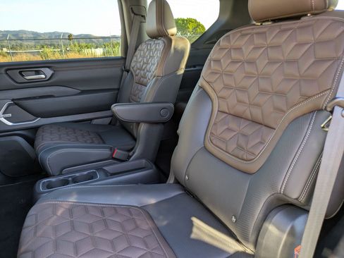 New 2026 Nissan Armada Platinum image 8