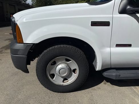 Used 2007 Ford F250 XL RWD image 21