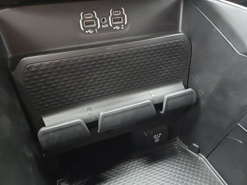 Used 2023 RAM 1500 Laramie AWD/4WD image 71