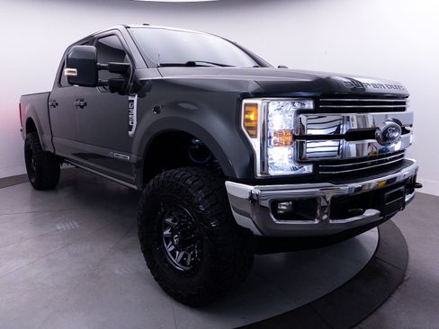 Used 2018 Ford F350 Lariat w/ Lariat Ultimate Package AWD/4WD image 16
