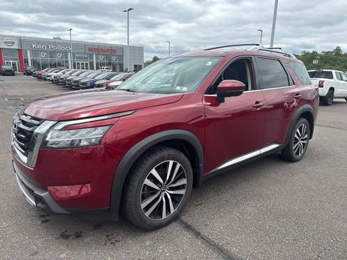 Certified 2023 Nissan Pathfinder Platinum AWD/4WD image 30