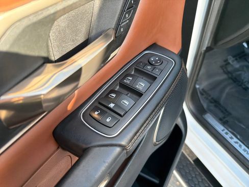 Used 2022 RAM 1500 Limited AWD/4WD image 13