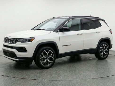 Used 2025 Jeep Compass Limited AWD/4WD image 3