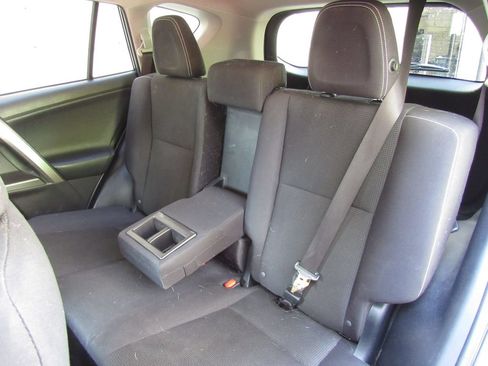 Certified 2018 Toyota RAV4 LE AWD/4WD image 16