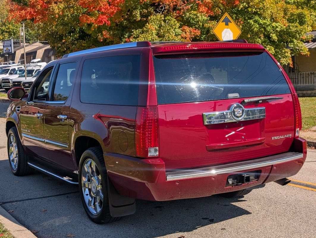 Used 2008 Cadillac Escalade ESV AWD image 8