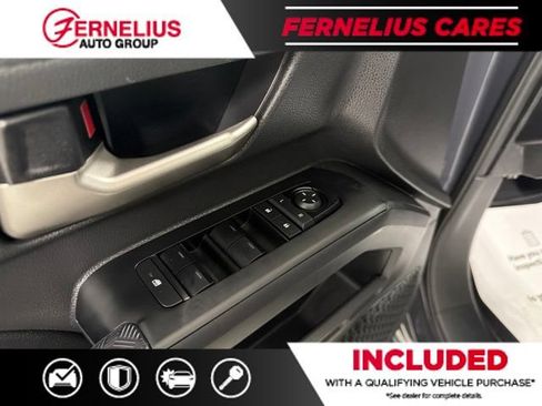 Used 2025 Toyota Tacoma TRD Sport AWD/4WD image 33