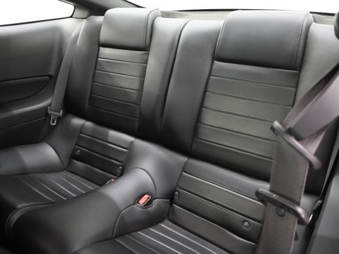 Used 2008 Ford Mustang GT RWD image 9