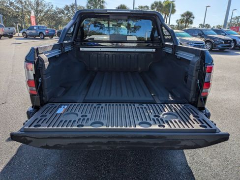 Certified 2024 Nissan Frontier SV w/ Hardbody Edition image 17