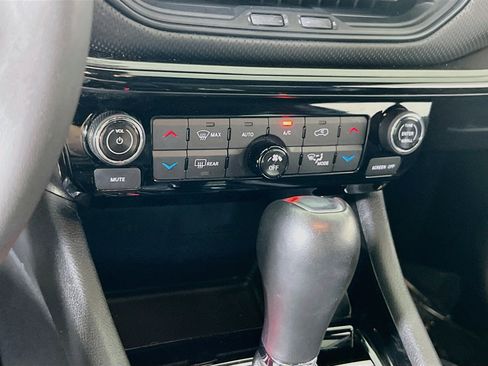 Used 2023 Jeep Compass Latitude w/ Convenience Group AWD/4WD image 15