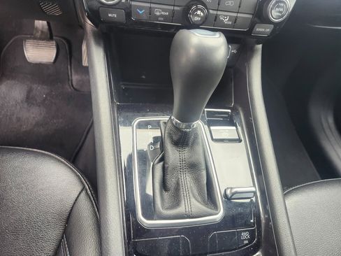 Used 2024 Jeep Compass Latitude image 14