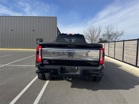 Used 2024 Ford F450 Platinum image 4