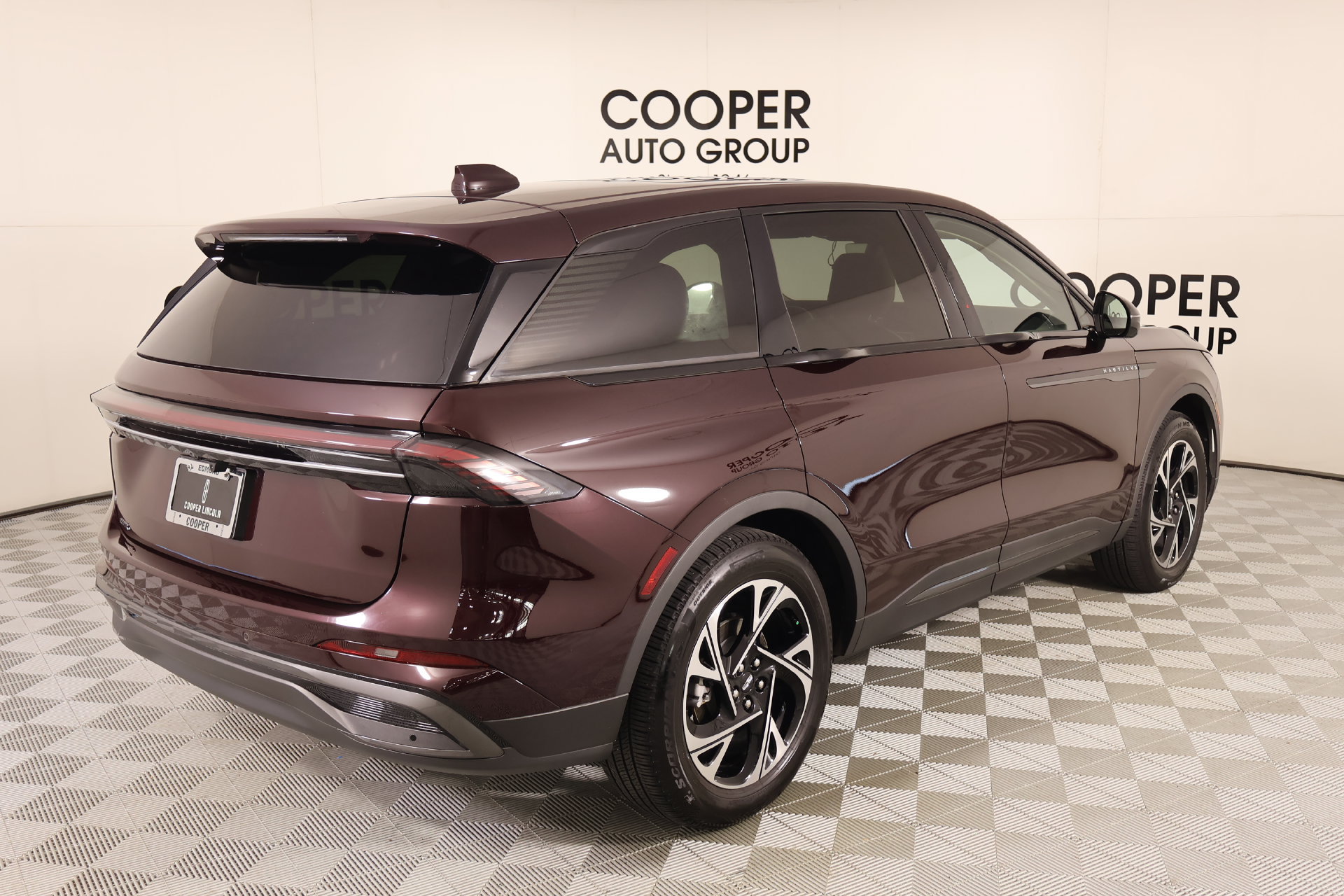 Certified 2025 Lincoln Nautilus Premier w/ Equipment Group 102A AWD/4WD image 21