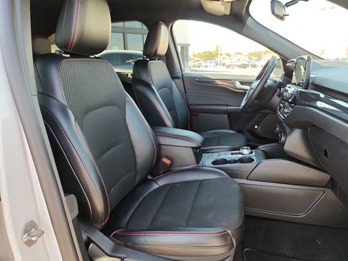 Used 2025 Ford Escape ST-Line AWD/4WD image 15