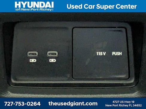 Used 2024 Volkswagen Atlas SE FWD image 19