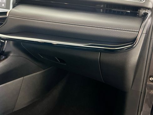 Used 2024 Jeep Compass Latitude w/ Convenience Group image 35