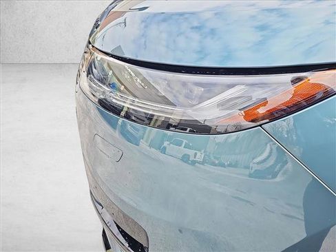 New 2025 Land Rover Range Rover Sport Dynamic SE AWD/4WD image 27