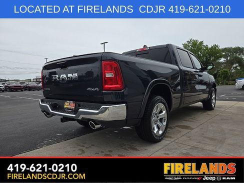 New 2026 RAM 1500 4x4 Crew Cab image 3