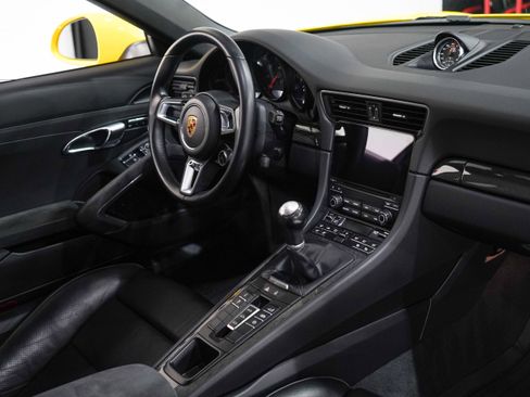 Used 2019 Porsche 911 Carrera GTS RWD image 22