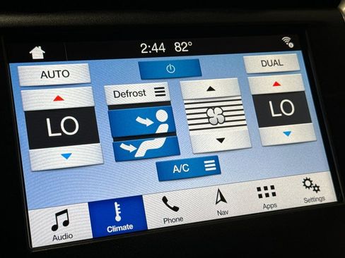 Used 2018 Ford Fusion SE w/ Fusion SE Technology Package image 35