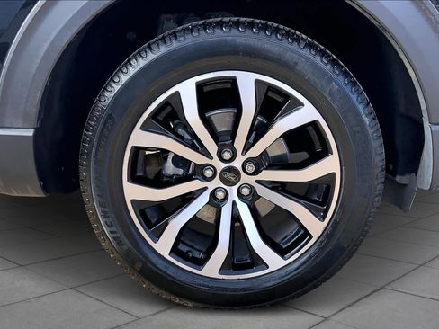 Certified 2020 Ford Explorer ST w/ Premium Technology Package image 10