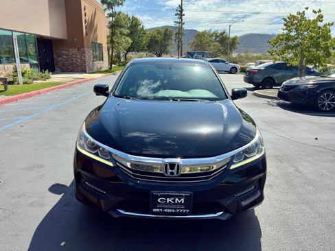 Used 2017 Honda Accord EX-L image 5