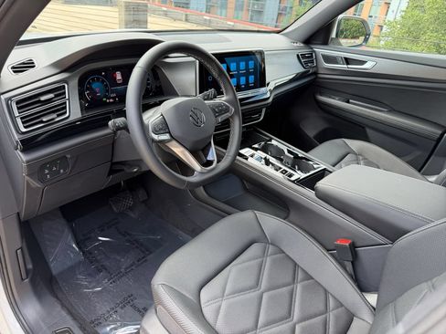 Used 2026 Volkswagen Atlas Cross Sport SE AWD/4WD image 8