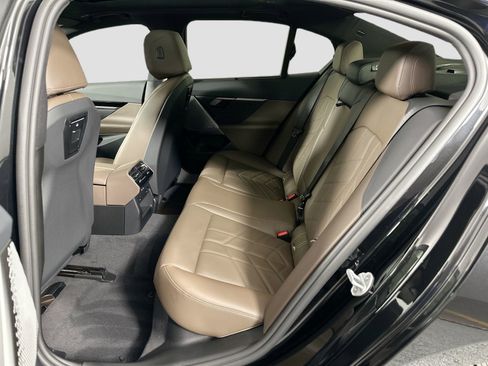 Certified 2025 BMW 530i xDrive w/ Executive Package image 16