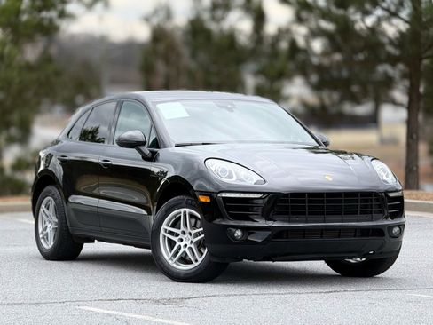 Used 2018 Porsche Macan Sport Edition image 12